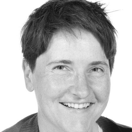 Dr Nicky Dee